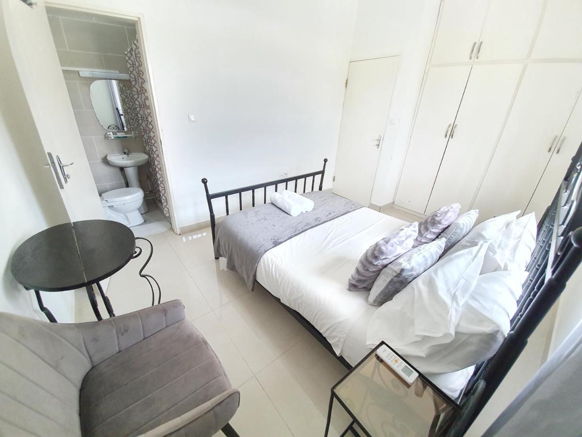 Appartement Makepe Bm 2 Douala Buitenkant foto