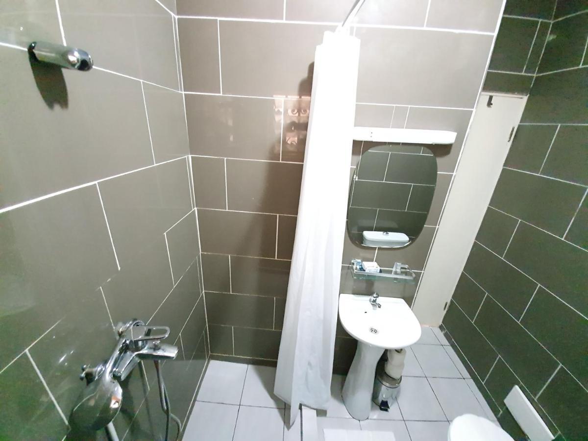 Appartement Makepe Bm 2 Douala Buitenkant foto