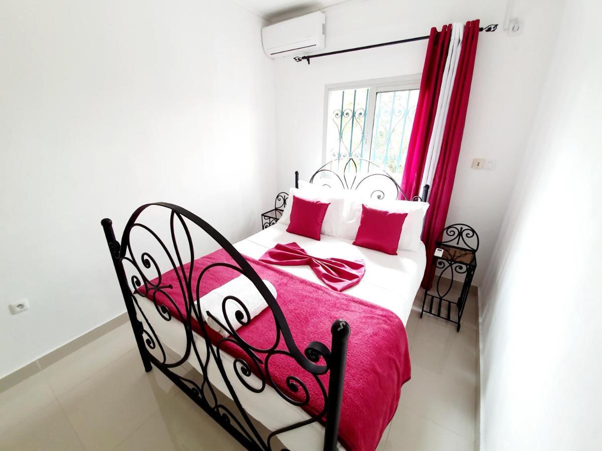 Appartement Makepe Bm 2 Douala Buitenkant foto
